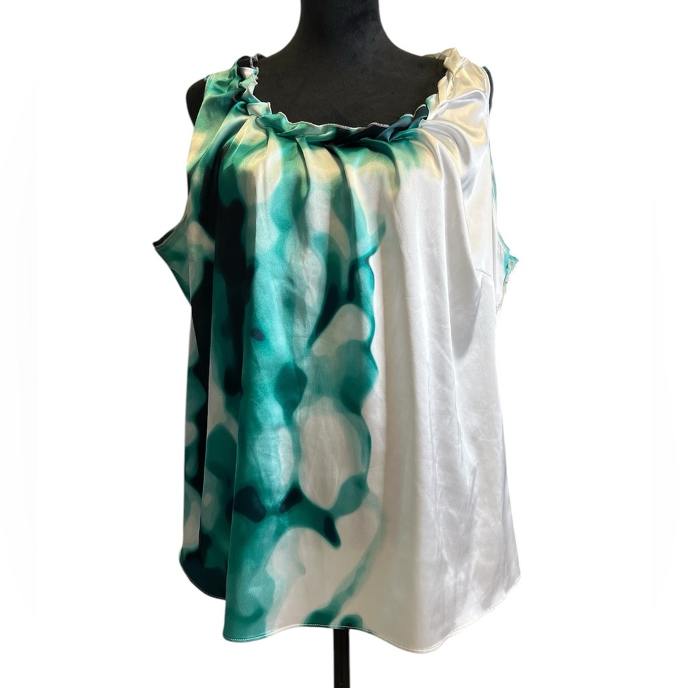 Tahari woman sleeveless blouse size 2X